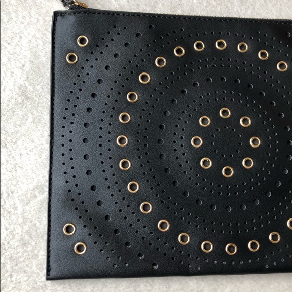 Imoshion Grommet Laser-Cut Design Large Wristlet - Picture 4 of 8